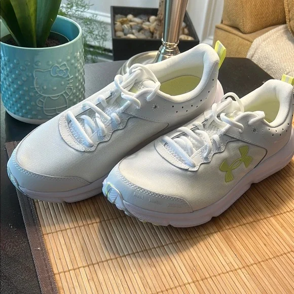 Under Armour White and Lime Athletic Shoes - Picture 2 of 8